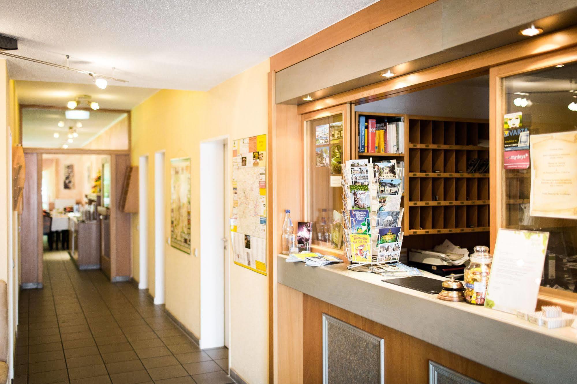 Apart Hotel Weimar Екстер'єр фото