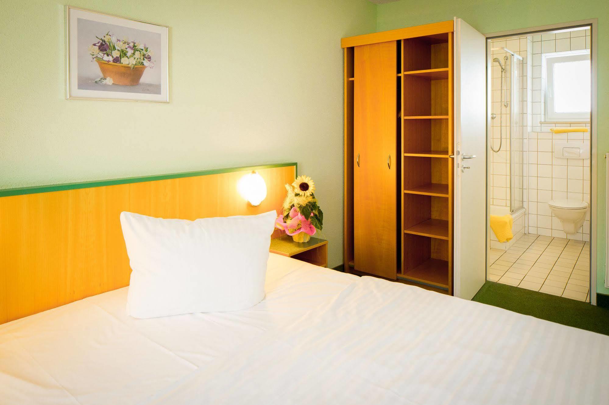 Apart Hotel Weimar Екстер'єр фото