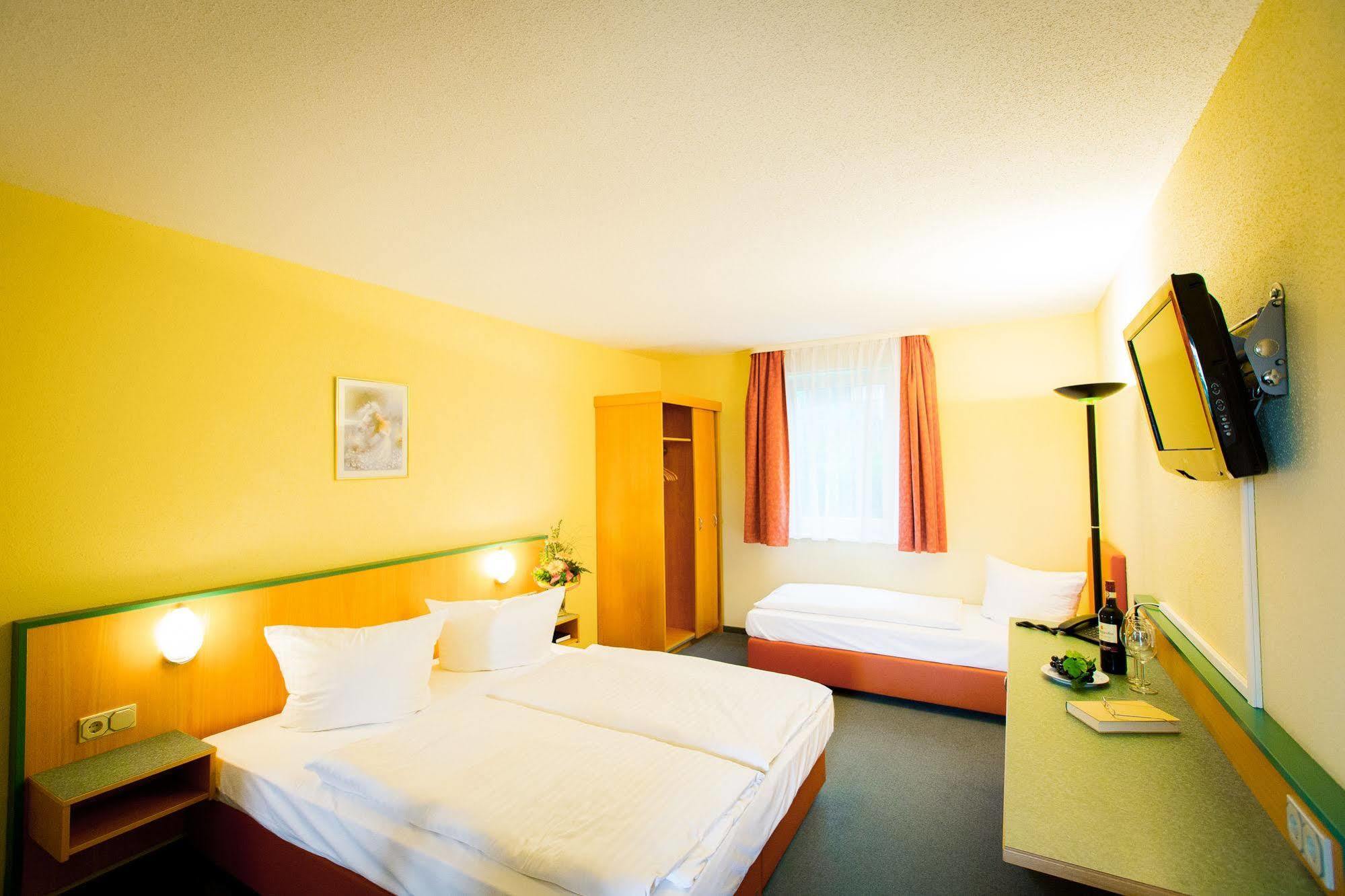 Apart Hotel Weimar Екстер'єр фото